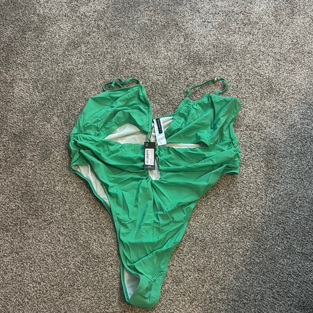 Green One-Piece Swimsuit, Plus Size Pretty Little Thing